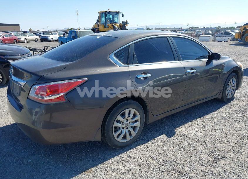 Photo 4 of 2015 Nissan Altima 2.5 S (VIN 1N4AL3AP3FN312677)