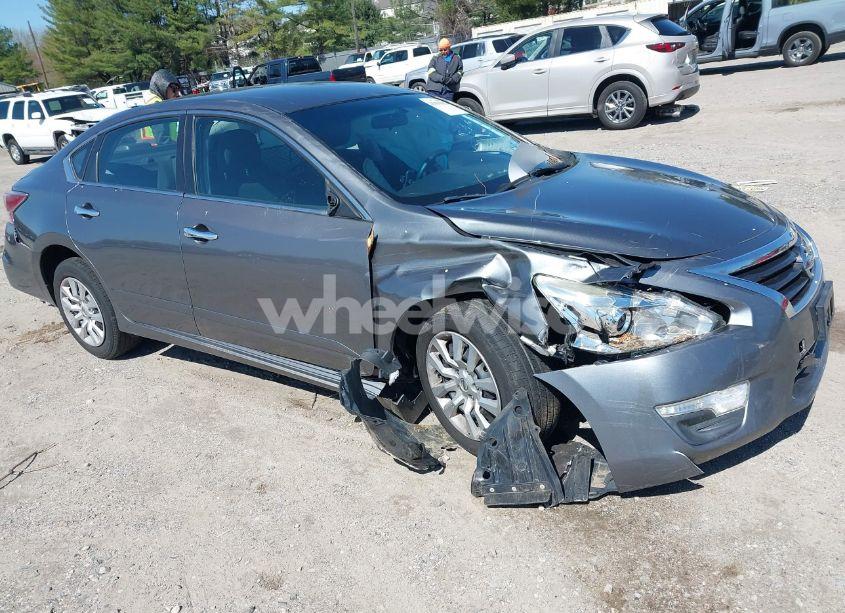2015 Nissan Altima 2.5 S (VIN 1N4AL3AP3FN318253) main photo
