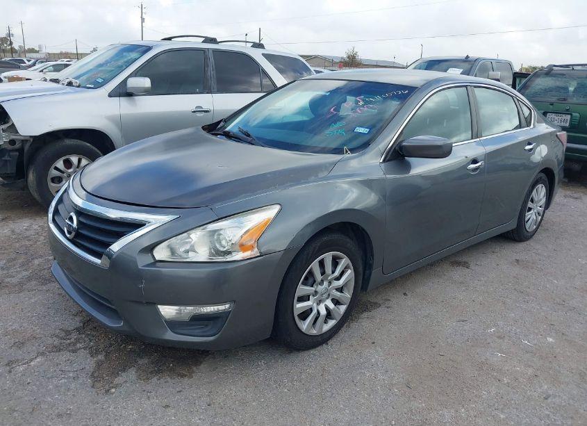 Photo 2 of 2015 Nissan Altima 2.5/2.5 S/2.5 SL/2.5 SV (VIN 1N4AL3AP3FN323520)