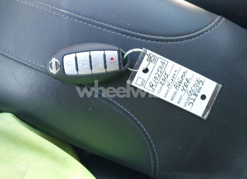 Photo 11 of 2015 Nissan Altima N/A (VIN 1N4AL3AP3FN328023)