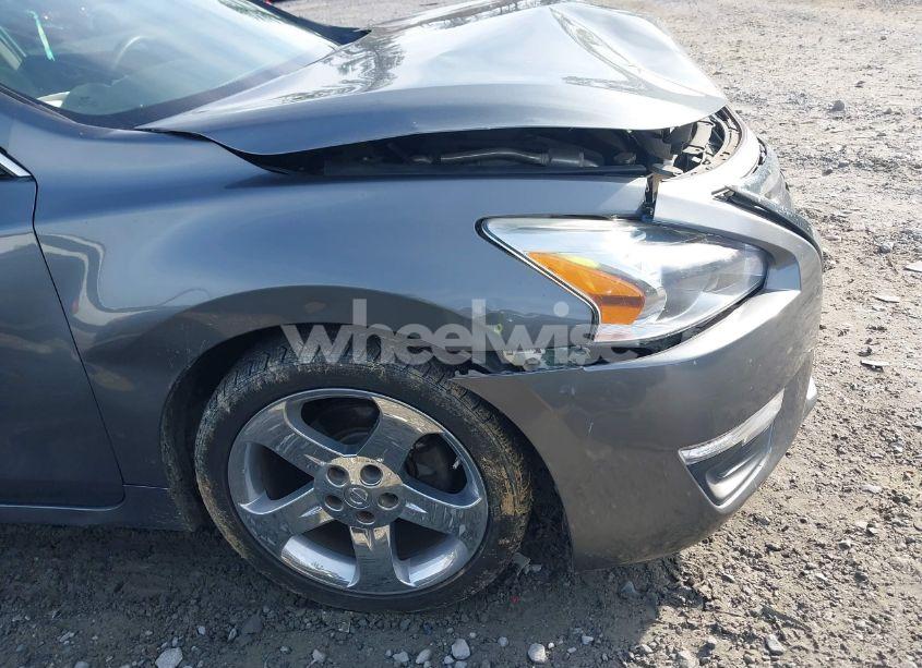 Photo 14 of 2015 Nissan Altima N/A (VIN 1N4AL3AP3FN328023)