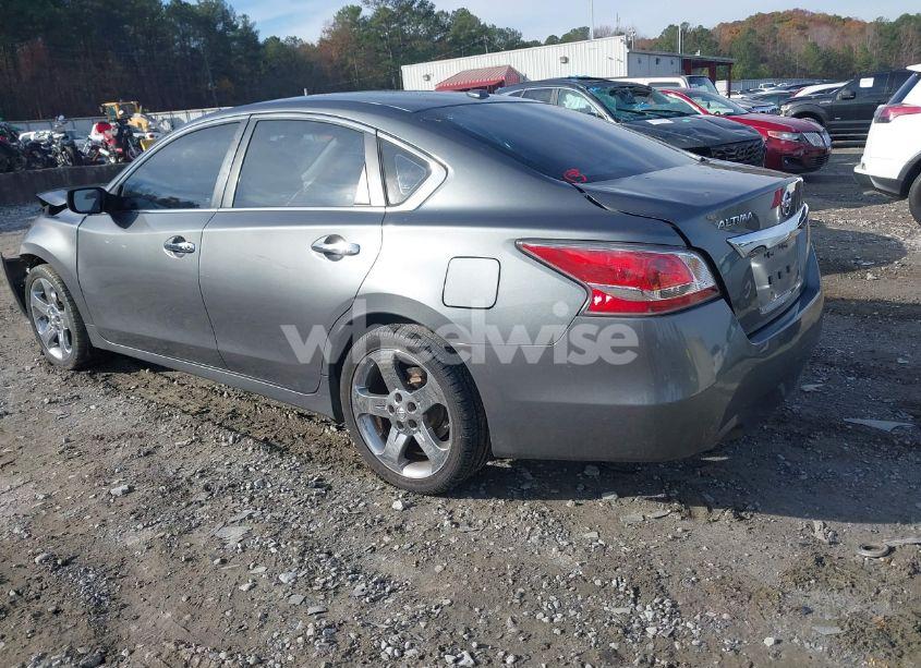 Photo 3 of 2015 Nissan Altima N/A (VIN 1N4AL3AP3FN328023)