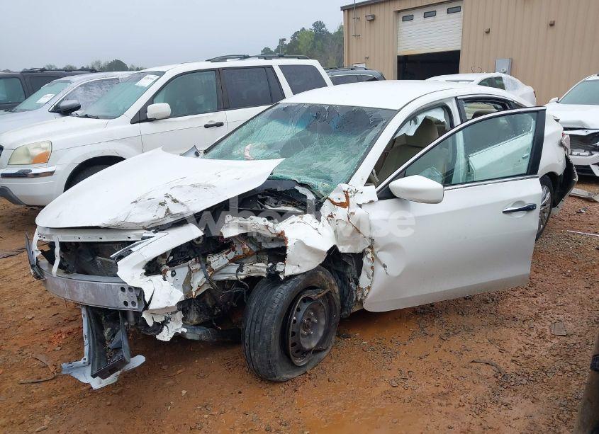 Photo 2 of 2015 Nissan Altima 2.5 S (VIN 1N4AL3AP3FN329432)