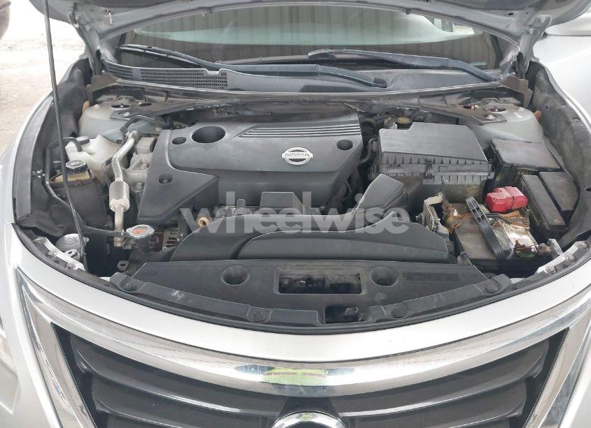 Photo 10 of 2015 Nissan Altima 2.5/2.5 S/2.5 SL/2.5 SV (VIN 1N4AL3AP3FN329835)