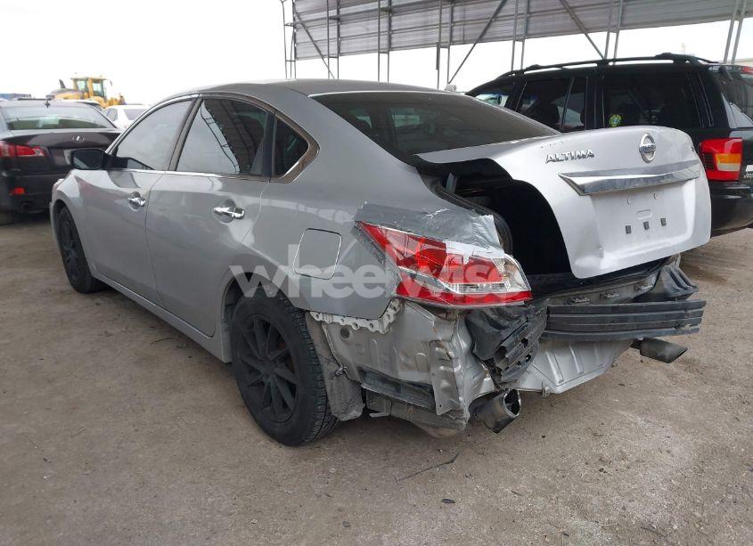 Photo 3 of 2015 Nissan Altima 2.5/2.5 S/2.5 SL/2.5 SV (VIN 1N4AL3AP3FN329835)