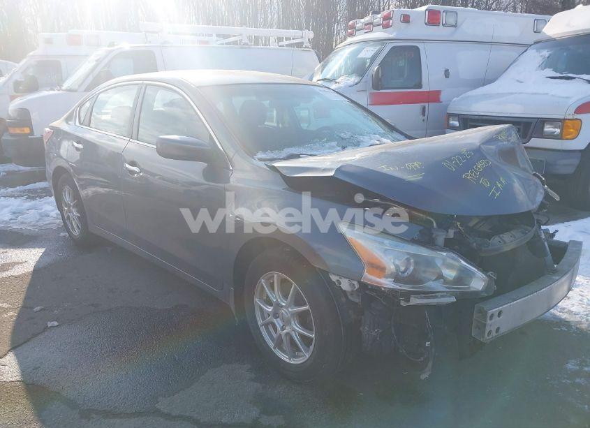 2015 Nissan Altima 2.5 S (VIN 1N4AL3AP3FN329866) main photo
