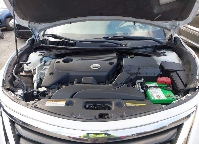 Photo 10 of 2015 Nissan Altima 2.5 S (VIN 1N4AL3AP3FN335795)