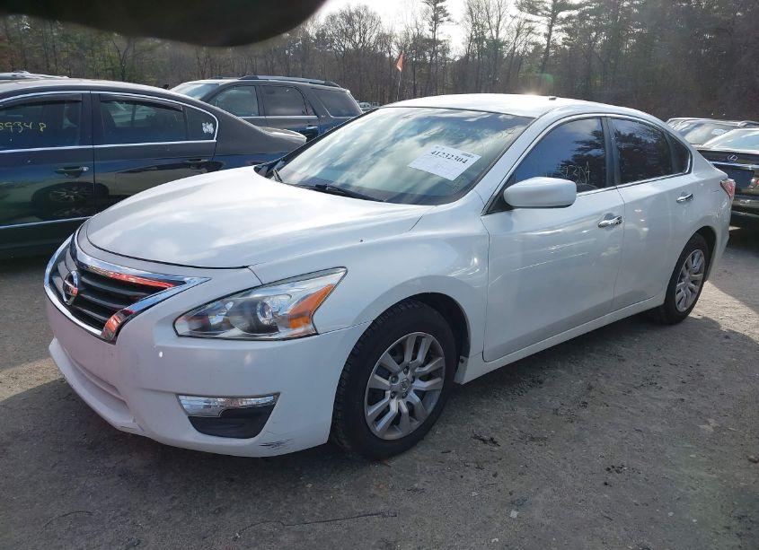 Photo 2 of 2015 Nissan Altima 2.5 S (VIN 1N4AL3AP3FN335795)