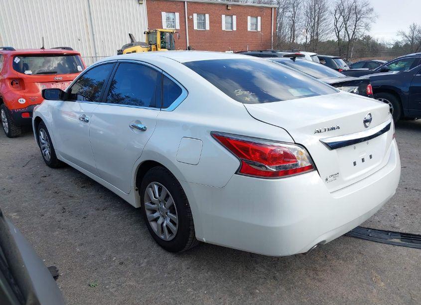 Photo 3 of 2015 Nissan Altima 2.5 S (VIN 1N4AL3AP3FN335795)