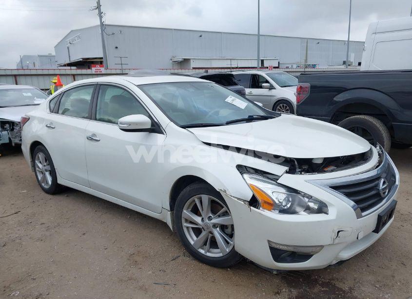 2015 Nissan Altima 2.5 SL (VIN 1N4AL3AP3FN337787) main photo