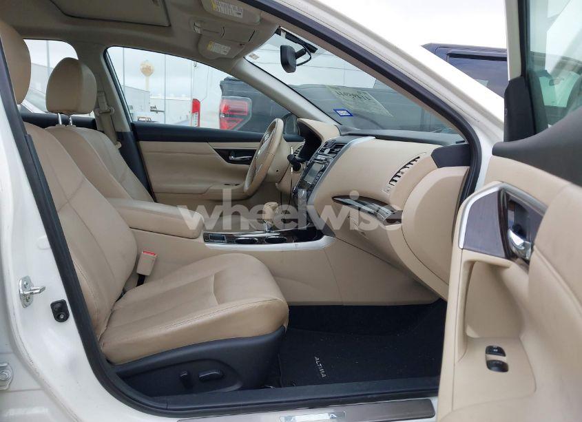 Photo 5 of 2015 Nissan Altima 2.5 SL (VIN 1N4AL3AP3FN337787)