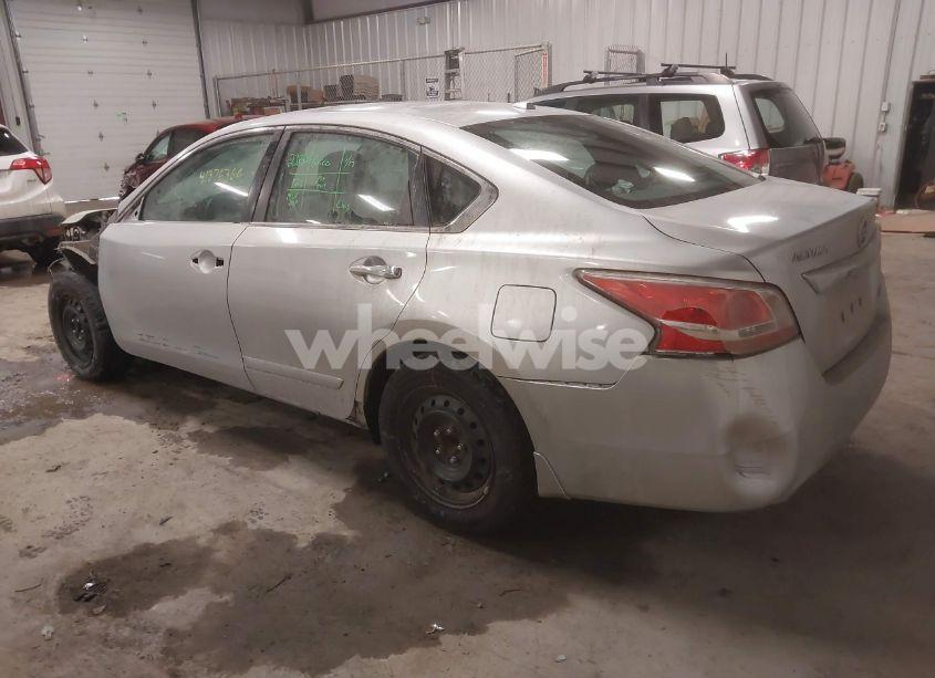 Photo 3 of 2015 Nissan Altima 2.5 S (VIN 1N4AL3AP3FN348398)