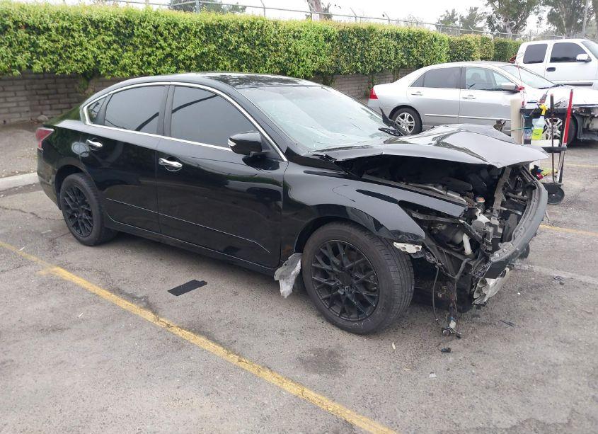 2015 Nissan Altima 2.5 SL (VIN 1N4AL3AP3FN352841) main photo