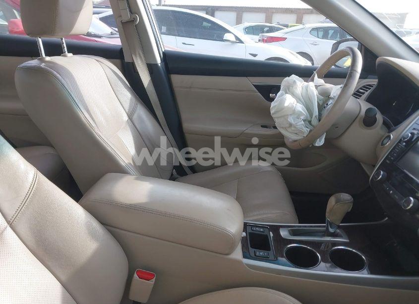 Photo 5 of 2015 Nissan Altima 2.5 SL (VIN 1N4AL3AP3FN359546)