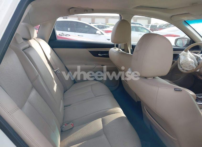 Photo 8 of 2015 Nissan Altima 2.5 SL (VIN 1N4AL3AP3FN359546)