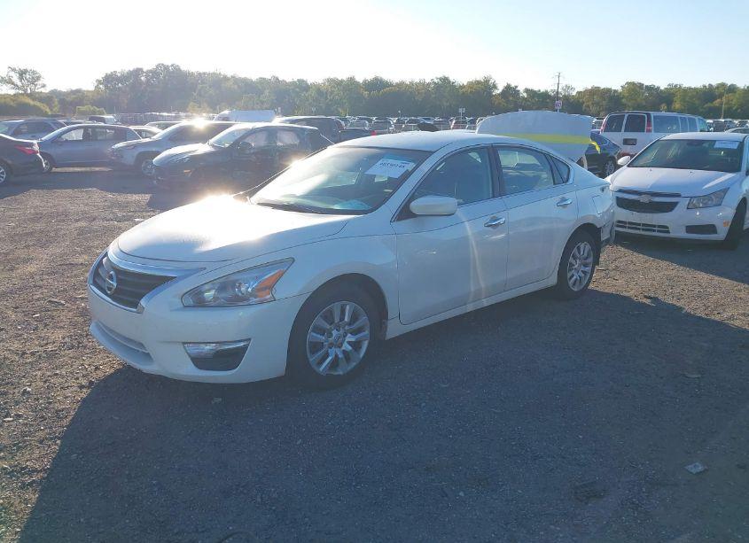 Photo 2 of 2015 Nissan Altima 2.5/2.5 S/2.5 SL/2.5 SV (VIN 1N4AL3AP3FN379344)