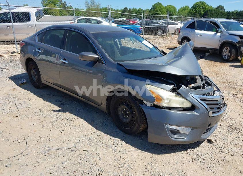 2015 Nissan Altima 2.5/2.5 S/2.5 SL/2.5 SV (VIN 1N4AL3AP3FN382051) main photo