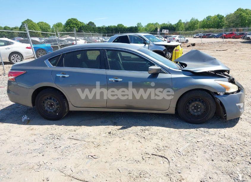 Photo 14 of 2015 Nissan Altima 2.5/2.5 S/2.5 SL/2.5 SV (VIN 1N4AL3AP3FN382051)