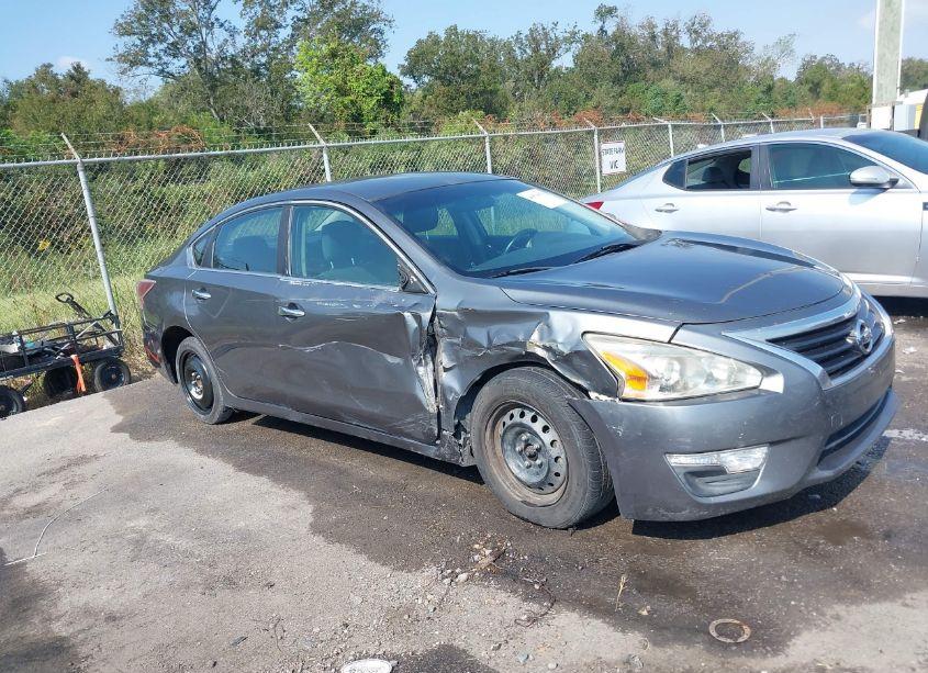 2015 Nissan Altima 2.5/2.5 S/2.5 SL/2.5 SV (VIN 1N4AL3AP3FN391607) main photo