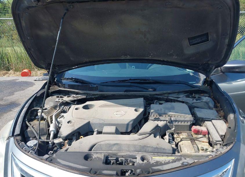 Photo 10 of 2015 Nissan Altima 2.5/2.5 S/2.5 SL/2.5 SV (VIN 1N4AL3AP3FN391607)
