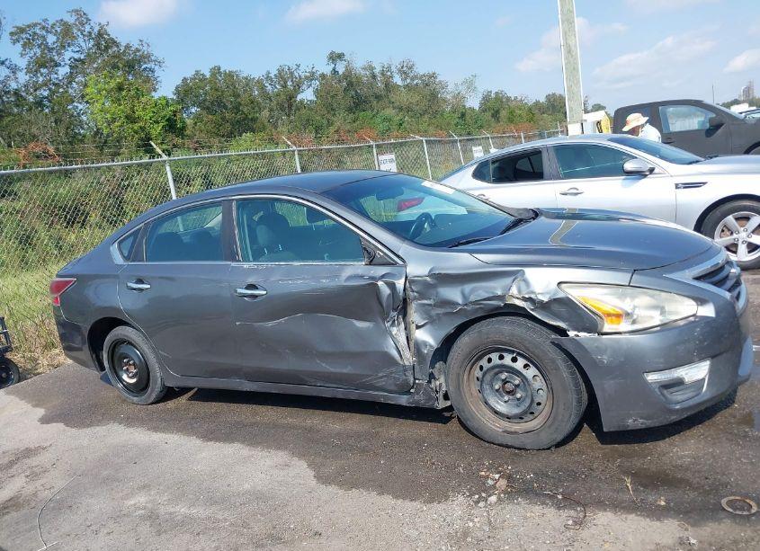 Photo 13 of 2015 Nissan Altima 2.5/2.5 S/2.5 SL/2.5 SV (VIN 1N4AL3AP3FN391607)