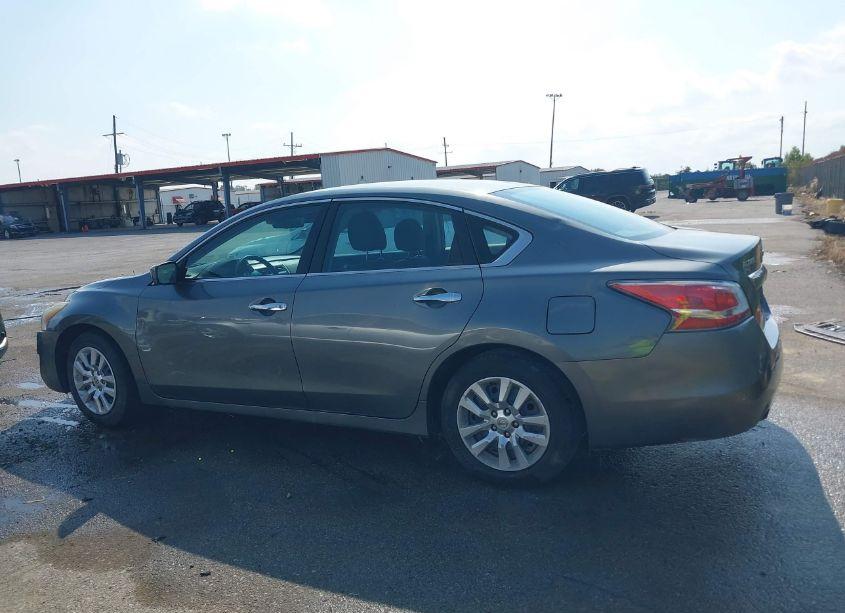 Photo 14 of 2015 Nissan Altima 2.5/2.5 S/2.5 SL/2.5 SV (VIN 1N4AL3AP3FN391607)