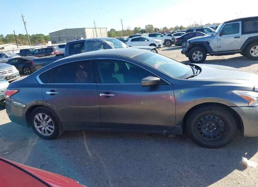 Photo 5 of 2015 Nissan Altima 2.5/2.5 S/2.5 SL/2.5 SV (VIN 1N4AL3AP3FN398573)