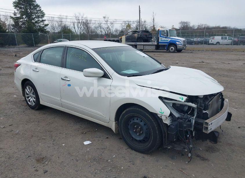 2015 Nissan Altima 2.5 S (VIN 1N4AL3AP3FN401195) main photo