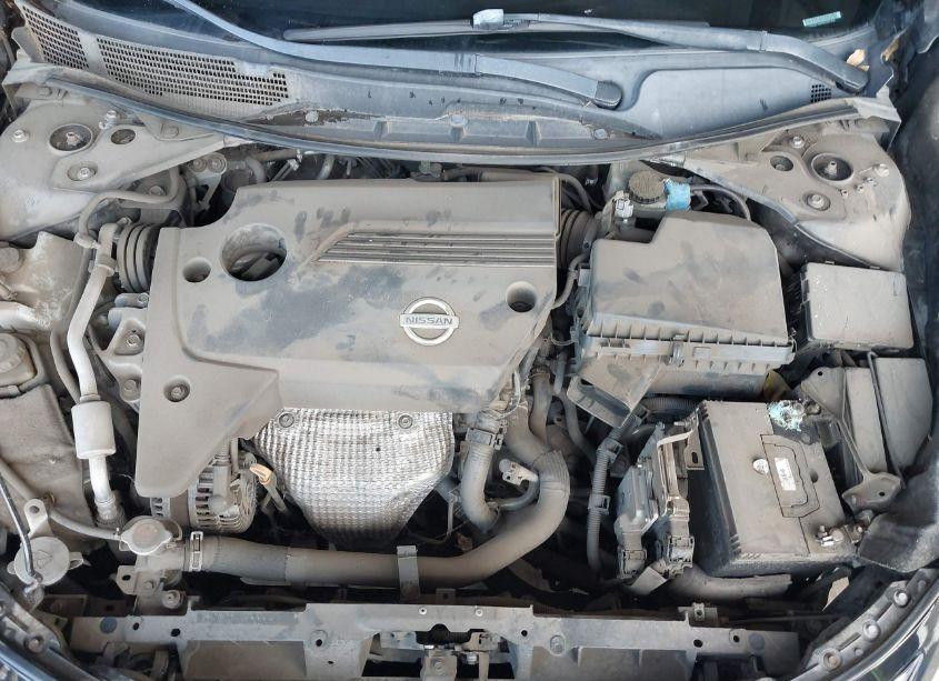 Photo 10 of 2015 Nissan Altima 2.5/2.5 S/2.5 SL/2.5 SV (VIN 1N4AL3AP3FN887409)