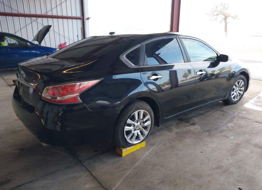 Photo 4 of 2015 Nissan Altima 2.5/2.5 S/2.5 SL/2.5 SV (VIN 1N4AL3AP3FN887409)
