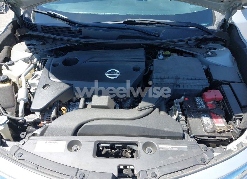 Photo 10 of 2015 Nissan Altima 2.5/2.5 S/2.5 SL/2.5 SV (VIN 1N4AL3AP3FN887863)