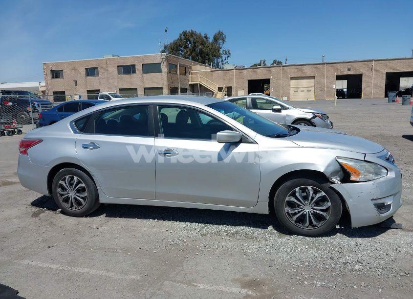 Photo 13 of 2015 Nissan Altima 2.5/2.5 S/2.5 SL/2.5 SV (VIN 1N4AL3AP3FN887863)