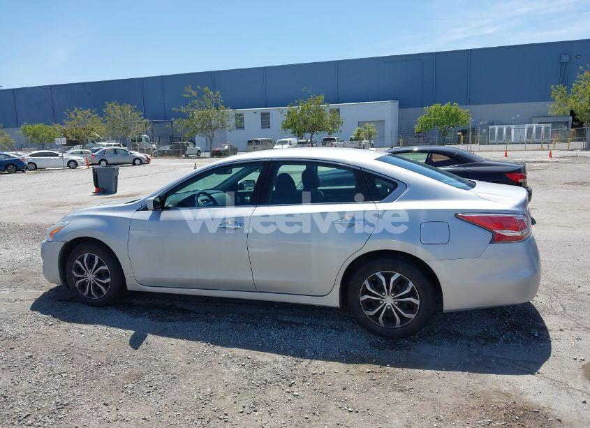 Photo 14 of 2015 Nissan Altima 2.5/2.5 S/2.5 SL/2.5 SV (VIN 1N4AL3AP3FN887863)