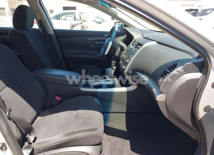 Photo 5 of 2015 Nissan Altima 2.5/2.5 S/2.5 SL/2.5 SV (VIN 1N4AL3AP3FN887863)