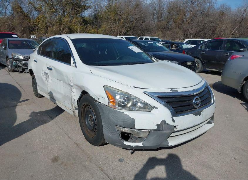 2015 Nissan Altima 2.5 S (VIN 1N4AL3AP3FN888771) main photo