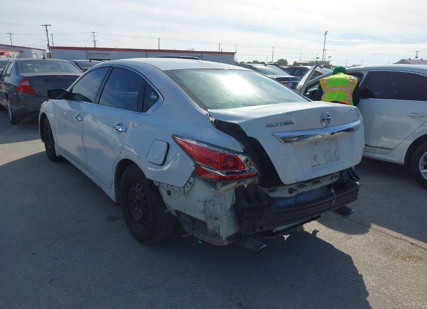 Photo 3 of 2015 Nissan Altima 2.5 S (VIN 1N4AL3AP3FN888771)
