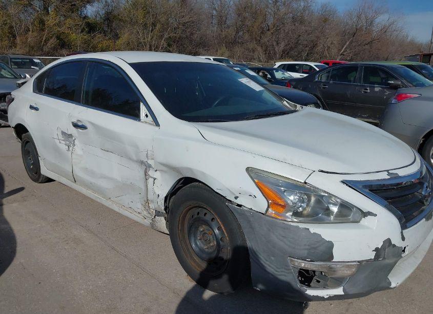 Photo 6 of 2015 Nissan Altima 2.5 S (VIN 1N4AL3AP3FN888771)