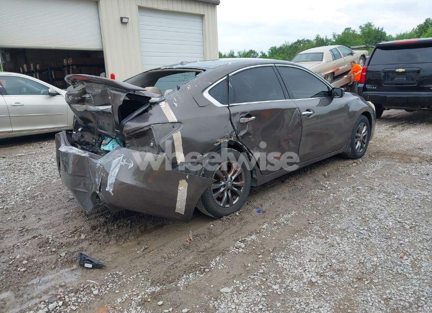 Photo 4 of 2015 Nissan Altima 2.5 S (VIN 1N4AL3AP3FN897597)