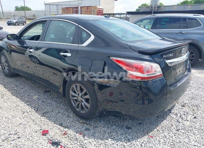 Photo 3 of 2015 Nissan Altima 2.5 S (VIN 1N4AL3AP3FN917153)