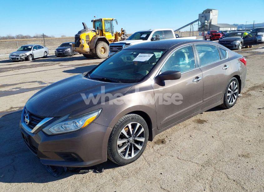 Photo 2 of 2016 Nissan Altima 2.5 SV (VIN 1N4AL3AP3GC131740)