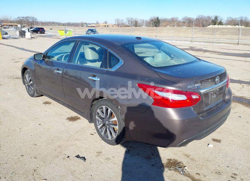 Photo 3 of 2016 Nissan Altima 2.5 SV (VIN 1N4AL3AP3GC131740)