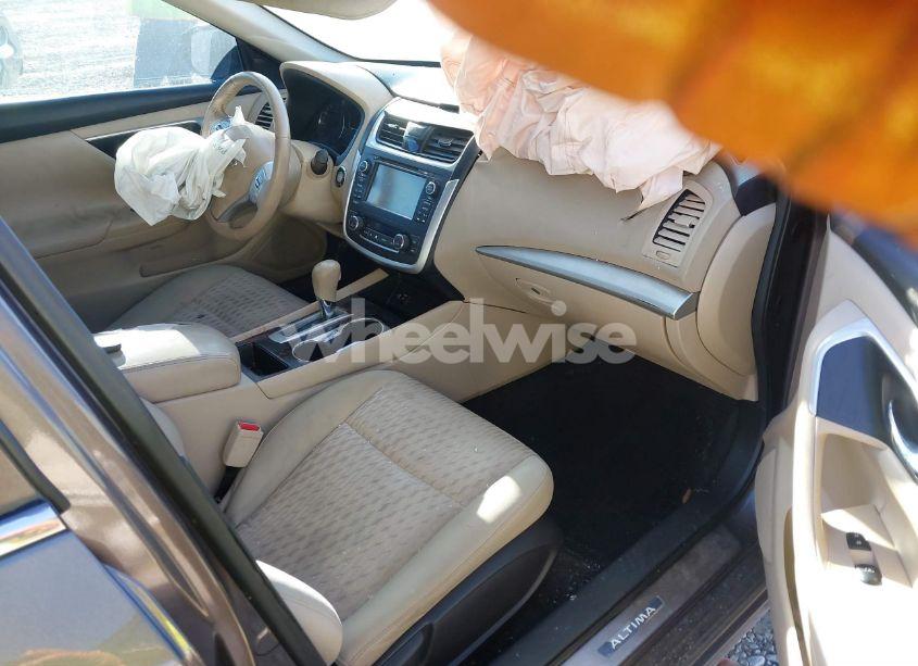 Photo 5 of 2016 Nissan Altima 2.5/2.5 S/2.5 SL/2.5 SR/2.5 SV (VIN 1N4AL3AP3GC136131)