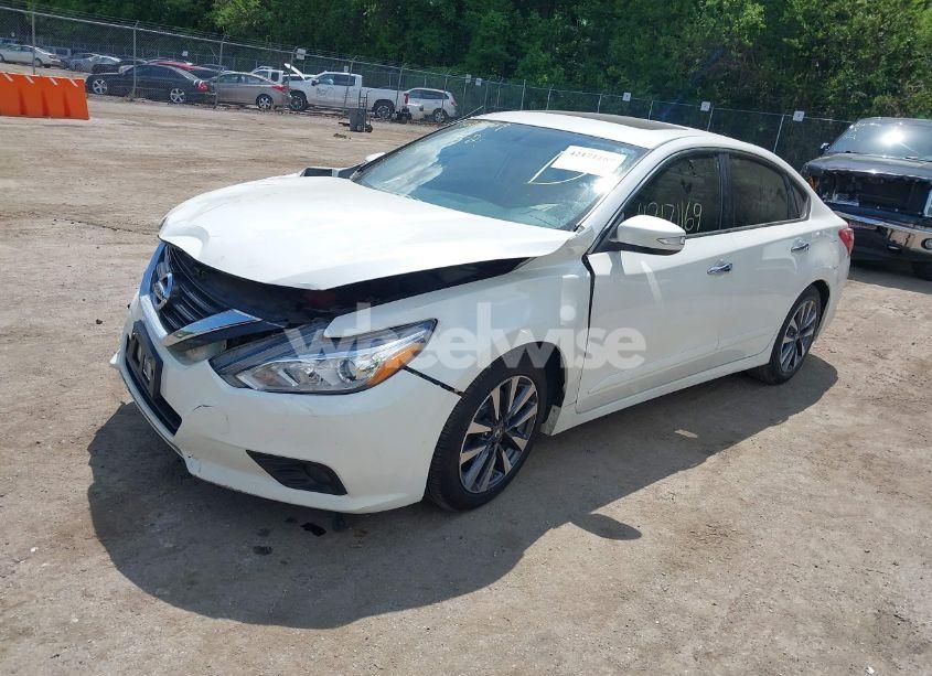 Photo 2 of 2016 Nissan Altima 2.5 SL (VIN 1N4AL3AP3GC150465)