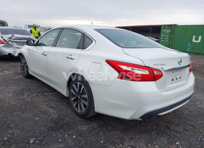 Photo 3 of 2016 Nissan Altima 2.5 SL (VIN 1N4AL3AP3GC165385)