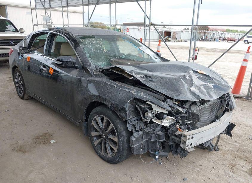 2016 Nissan Altima (VIN 1N4AL3AP3GC165838) main photo