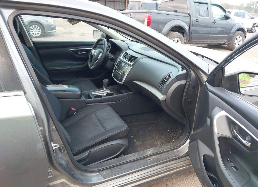 Photo 5 of 2016 Nissan Altima 2.5/2.5 S/2.5 SL/2.5 SR/2.5 SV (VIN 1N4AL3AP3GC187032)
