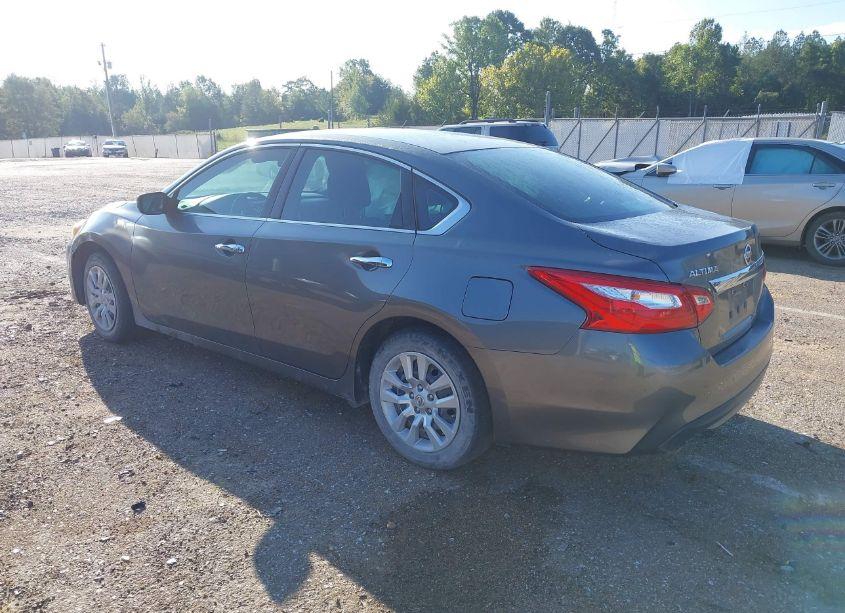 Photo 3 of 2016 Nissan Altima 2.5/2.5 S/2.5 SL/2.5 SR/2.5 SV (VIN 1N4AL3AP3GC187984)