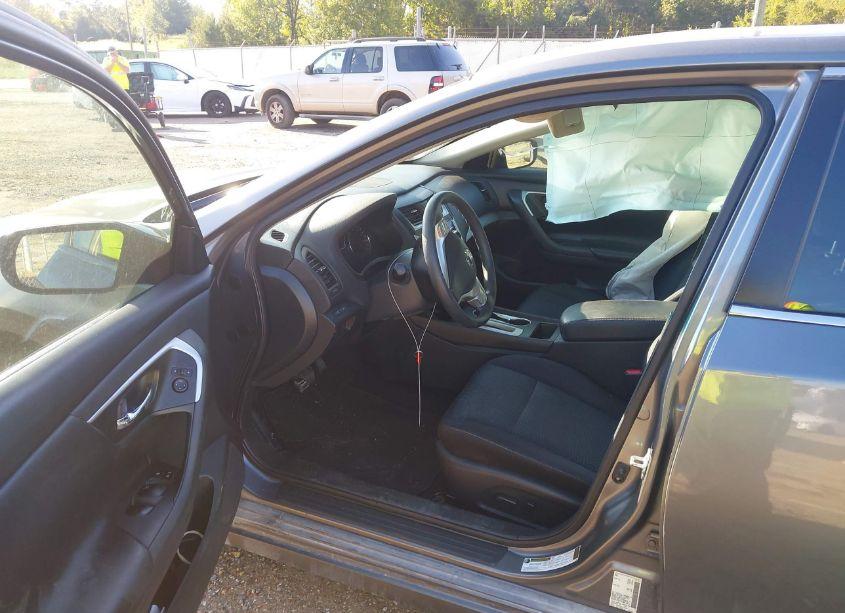 Photo 5 of 2016 Nissan Altima 2.5/2.5 S/2.5 SL/2.5 SR/2.5 SV (VIN 1N4AL3AP3GC187984)