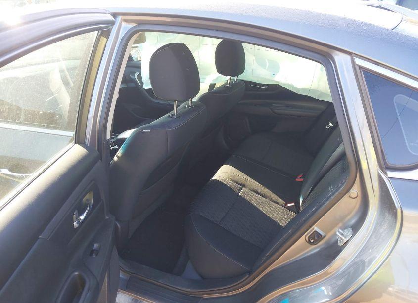 Photo 8 of 2016 Nissan Altima 2.5/2.5 S/2.5 SL/2.5 SR/2.5 SV (VIN 1N4AL3AP3GC187984)