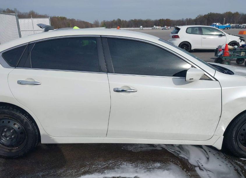Photo 13 of 2016 Nissan Altima 2.5 SV (VIN 1N4AL3AP3GC204458)